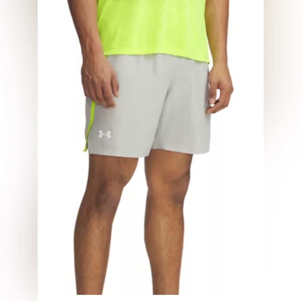 Under Armour Men's Light Gray Athletic Shorts 7 inch Launch-NWT